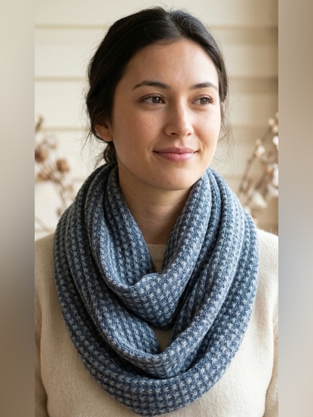 Blue Knit Sequin Accents Delicate Infinity Scarf Size 40”x20”